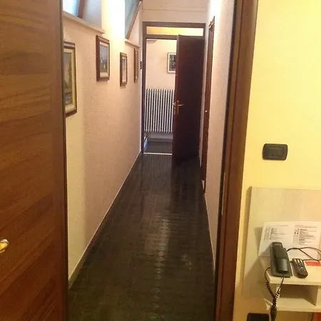 Persico Hotel 2*