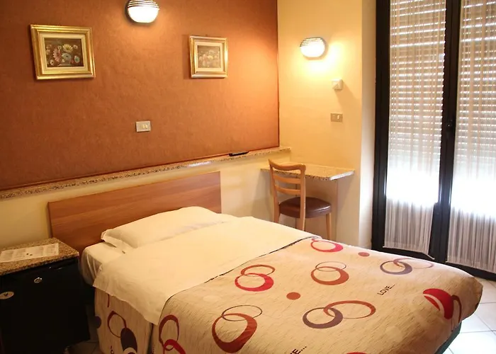 Отель Persico 2*